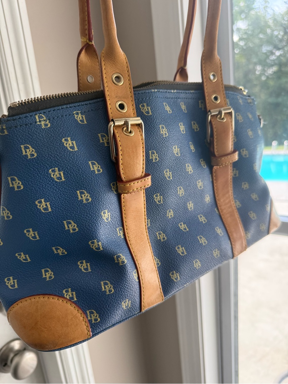 Vintage Dooney & Bourke Purse - Picture 3 of 10